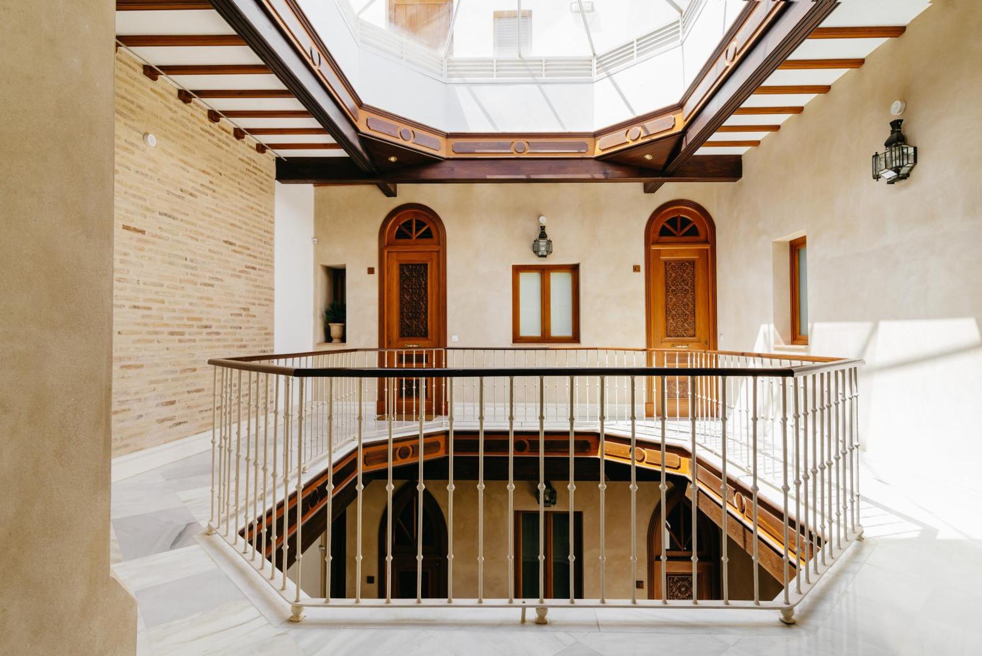 Inncadizpalacio Apolo Esterno foto